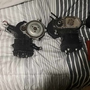2 100cc 2 stroke engines one is brand new others slightly used